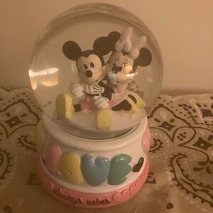 Minnie & Mickey Snow Globe